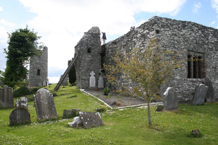 Oughterard Round Tower and Cemetery